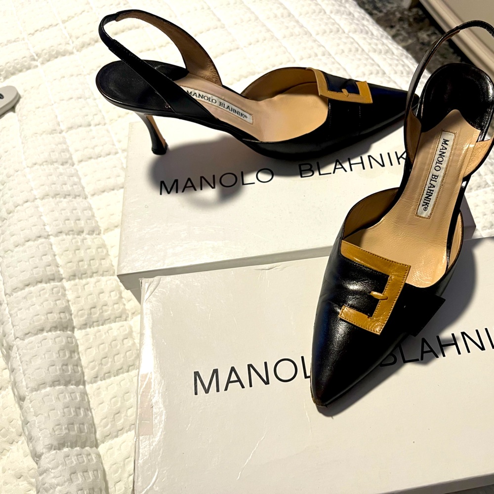 Vintage Manolo Blahnik great condition! Brown Leather, 3.5'' heel.  Sales Final.